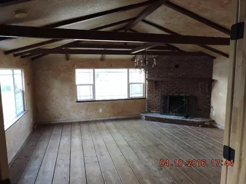 1412 Kettering St W, Lancaster, CA 93534 photo 2