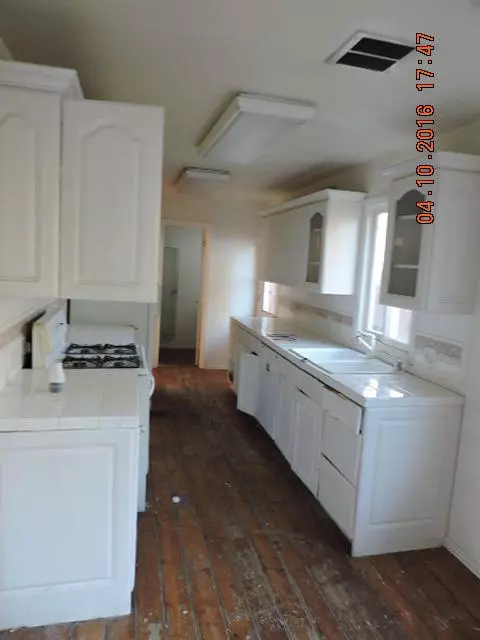 1412 Kettering St W, Lancaster, CA 93534 photo 3