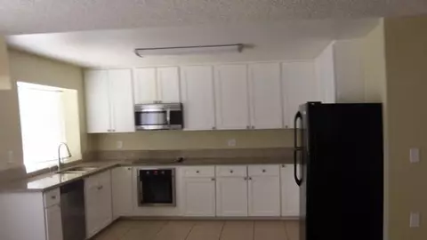 1242 Avenue J5 E, Lancaster, CA 93535 photo 3
