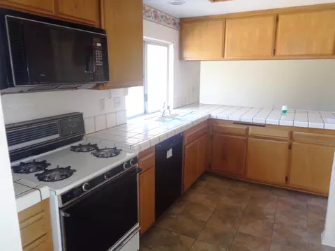 43731 16th St E, Lancaster, CA 93535 photo 5