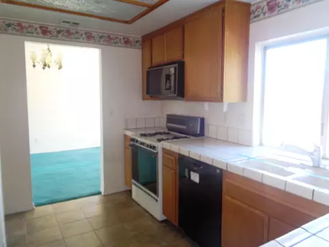 43731 16th St E, Lancaster, CA 93535 photo 4