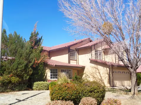 43731 16th St E, Lancaster, CA 93535 photo 1