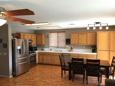 43325 33rd St, Lancaster, CA 93535 photo 4