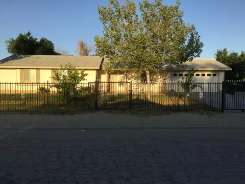 41028 168th St E, Lancaster, CA 93535 photo 2