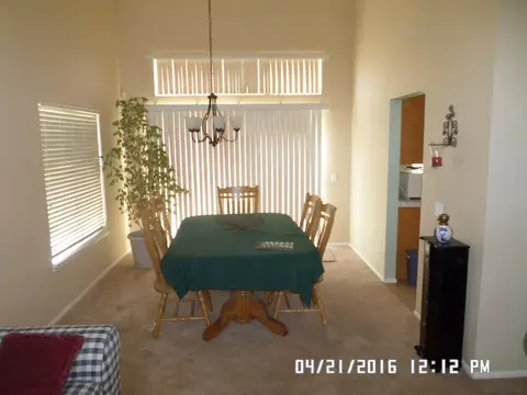 36728 Copper Ln, Palmdale, CA 93550 photo 2