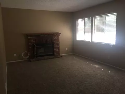 43817 Fallon Dr, Lancaster, CA 93535 photo 6