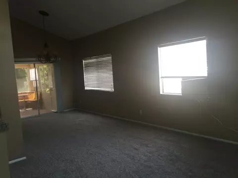 43817 Fallon Dr, Lancaster, CA 93535 photo 2