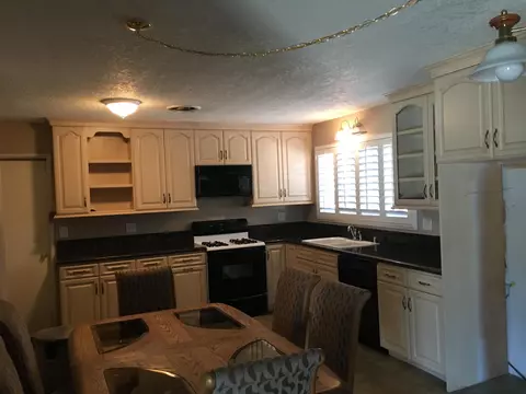 45328 Lorimer Ave, Lancaster, CA 93534 photo 3