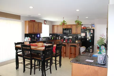 6401 Tuscan Ct, Palmdale, CA 93552 photo 6