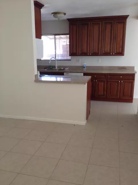 506 Nugent E, Lancaster, CA 93535 photo 6