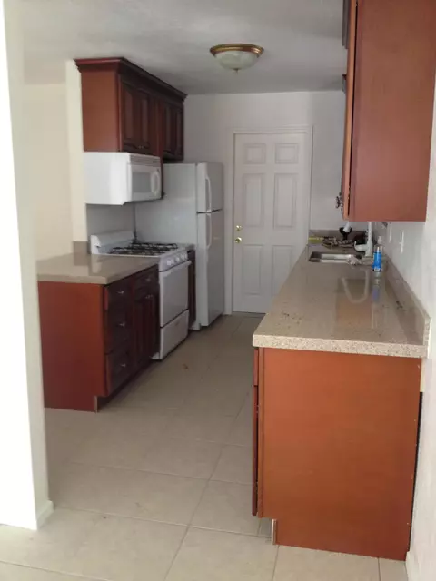 506 Nugent E, Lancaster, CA 93535 photo 4