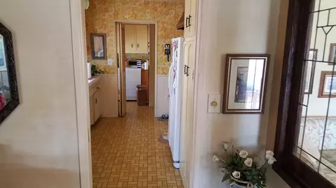 9749 Cabanas Ave, Tujunga, CA 91042 photo 5