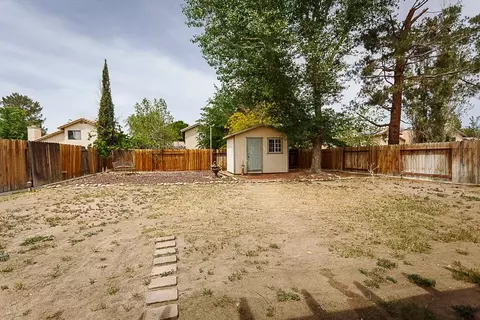 44921 Caboose Dr, Lancaster, CA 93535 photo 12