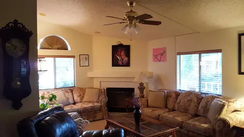 45465 25th St E #233, Lancaster, CA 93535 photo 3