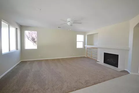 5722 Monaco Dr, Palmdale, CA 93552 photo 4