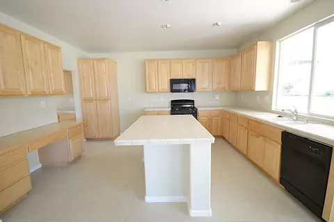 5722 Monaco Dr, Palmdale, CA 93552 photo 7