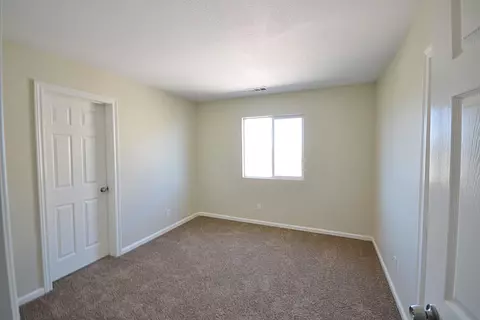 5722 Monaco Dr, Palmdale, CA 93552 photo 21