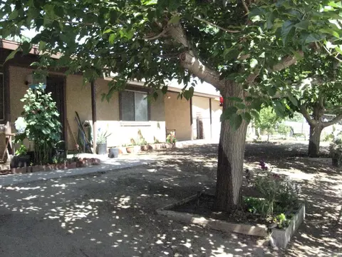 40513 Fieldspring St, Lake Los Angeles, CA 93535 photo 2