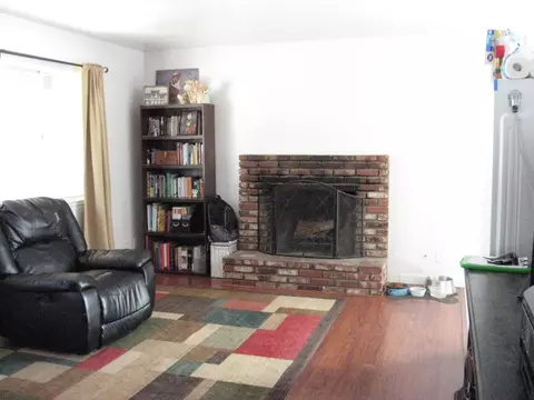 40513 Fieldspring St, Lake Los Angeles, CA 93535 photo 5