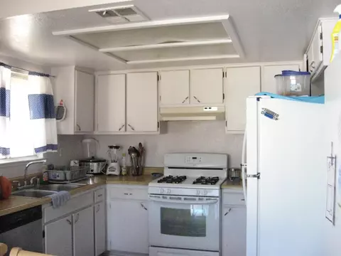 40513 Fieldspring St, Lake Los Angeles, CA 93535 photo 6