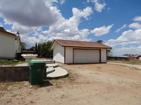 3827 Avenue T4 E, Palmdale, CA 93550 photo 11