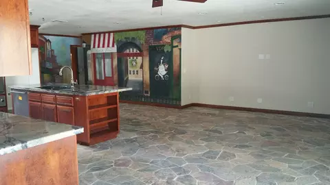 43057 6th St, Lancaster, CA 93535 photo 16