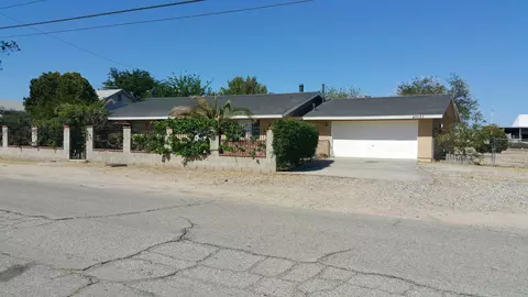 43057 6th St, Lancaster, CA 93535 photo 4