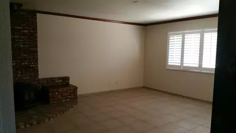 43057 6th St, Lancaster, CA 93535 photo 13