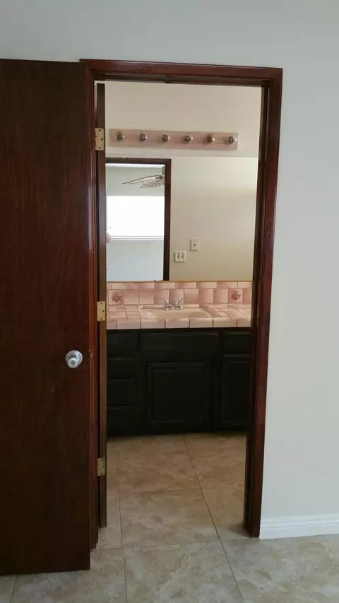 43057 6th St, Lancaster, CA 93535 photo 45