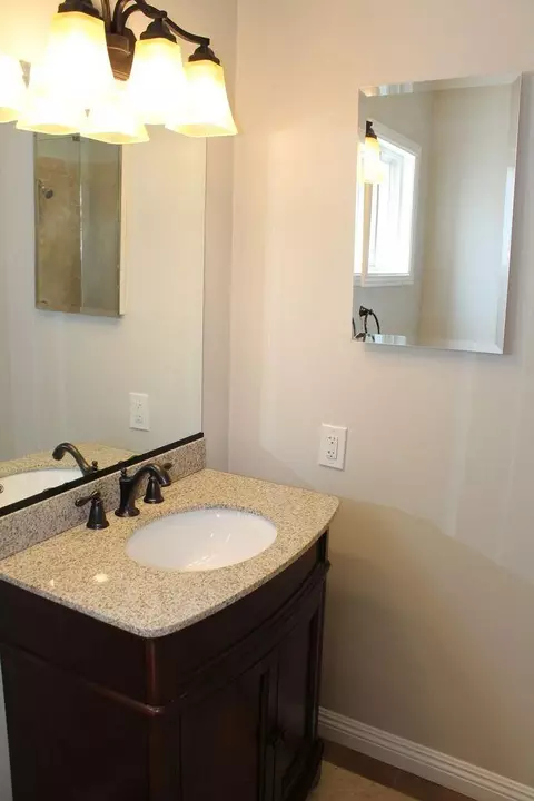 704 Arden Ave, Glendale, CA 91202 photo 16