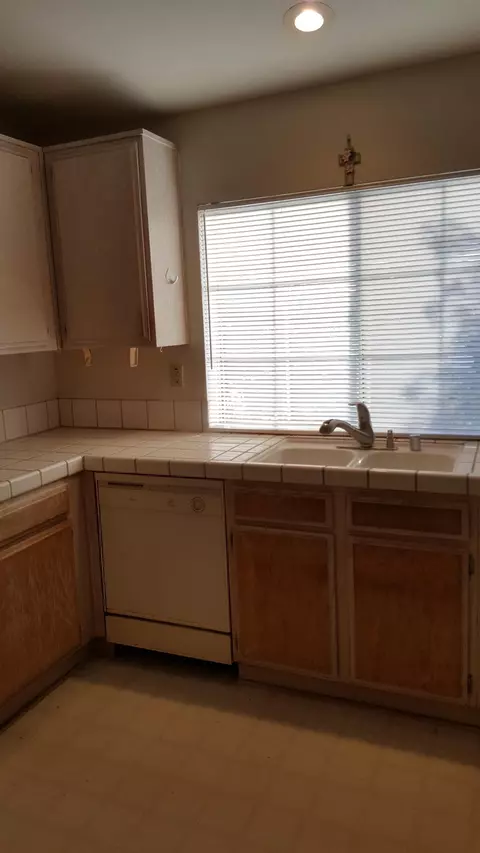 35918 55 Th St E, Palmdale, CA 93552 photo 3