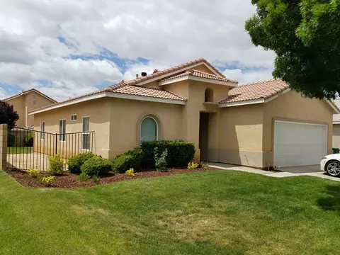 43915 Gingham Ave, Lancaster, CA 93535 photo 1