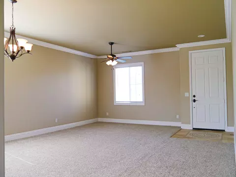 6129 K1 Ave W, Lancaster, CA 93536 photo 4