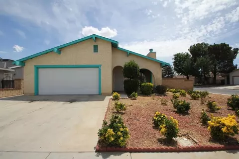 1020 Avenue J10 E, Lancaster, CA 93535 photo 1