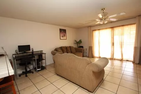 1020 Avenue J10 E, Lancaster, CA 93535 photo 4