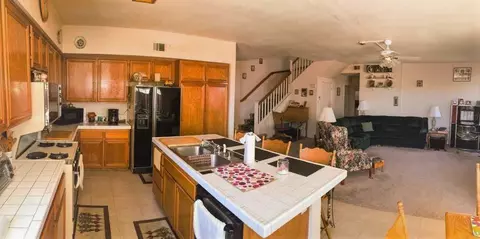 5653 Eisenhower Way, Palmdale, CA 93552 photo 6