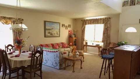 5653 Eisenhower Way, Palmdale, CA 93552 photo 15