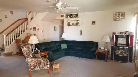 5653 Eisenhower Way, Palmdale, CA 93552 photo 7