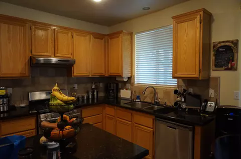 45649 Coventry Ct, Lancaster, CA 93534 photo 8
