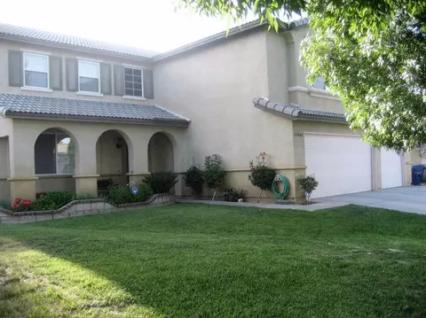 45649 Coventry Ct, Lancaster, CA 93534 photo 1