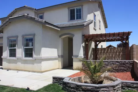 43666 32nd St E, Lancaster, CA 93535 photo 2