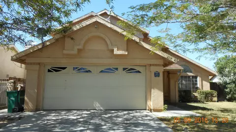 2639 Avoca St, Lancaster, CA 93535 photo 2