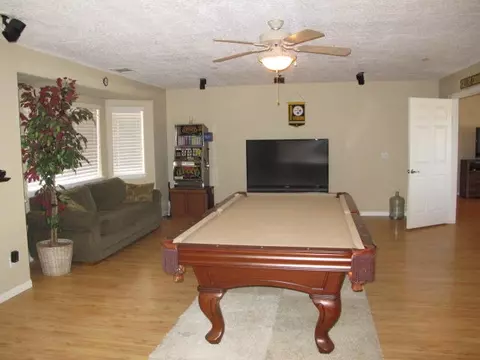 10434 Oxford Rd, Phelan, CA 92371 photo 15