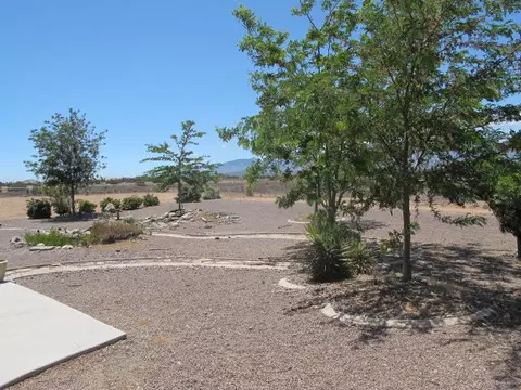 10434 Oxford Rd, Phelan, CA 92371 photo 9