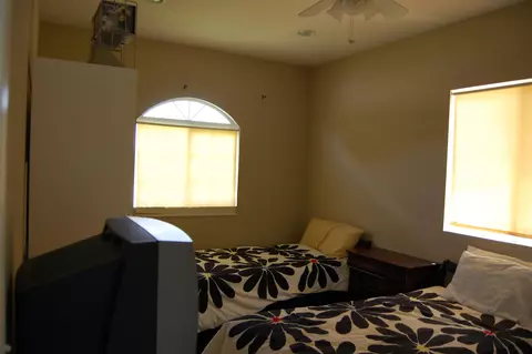 44417 Foxton Ave, Lancaster, CA 93535 photo 2
