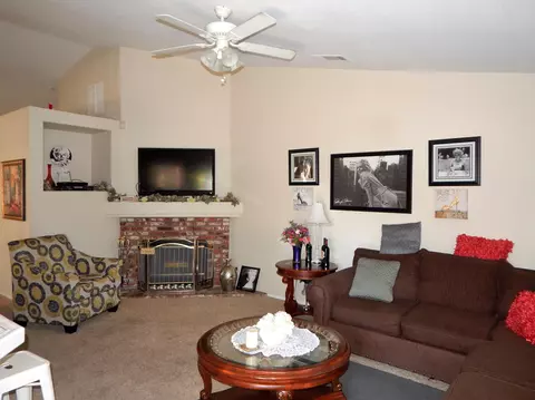 1535 Avenue J6 E, Lancaster, CA 93535 photo 8
