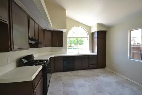 1117 Kildare St E, Lancaster, CA 93535 photo 3
