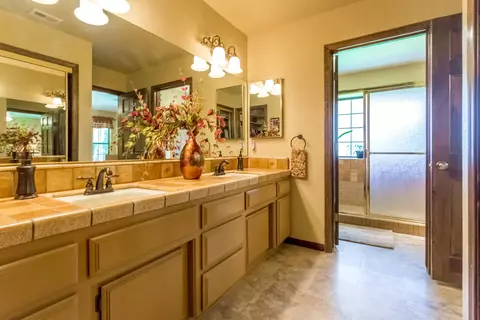 2526 Brentwood Dr, Lancaster, CA 93536 photo 7