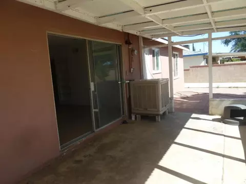 37832 11th St E, Palmdale, CA 93550 photo 4