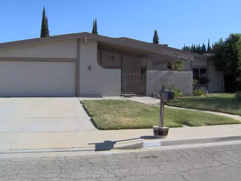 2821 Perfect Pl, Lancaster, CA 93536 photo 2